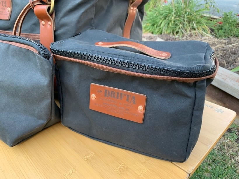 PREMIUM TOILETRY BAG
