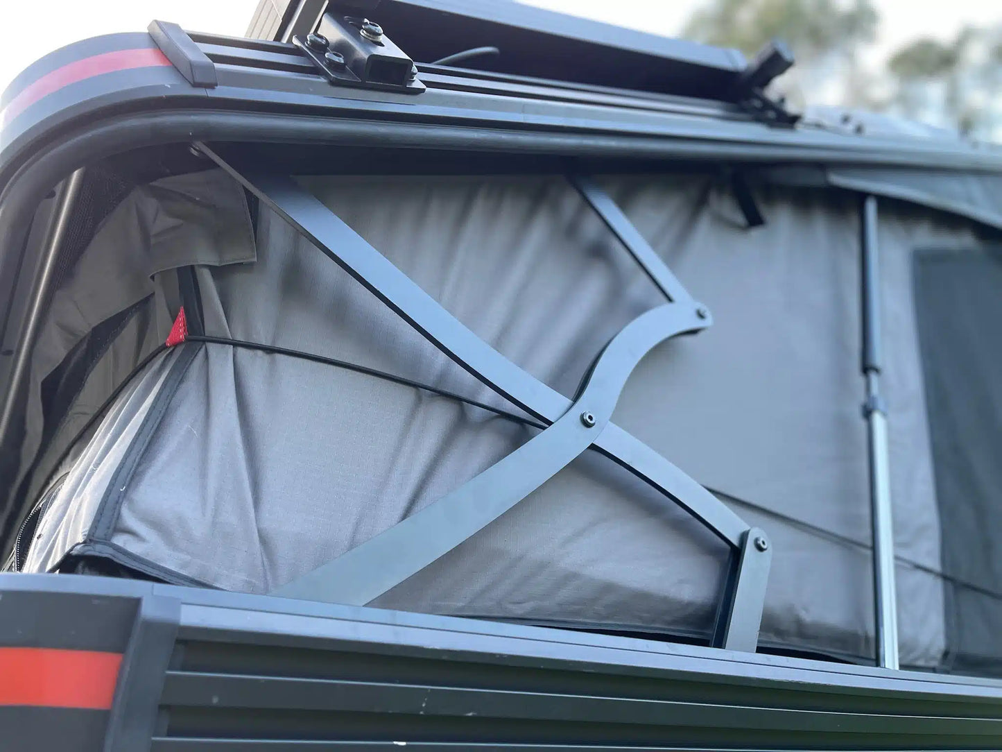 WILDLANDS BUSH CRUISER VERSION 2 ROOF TOP TENT