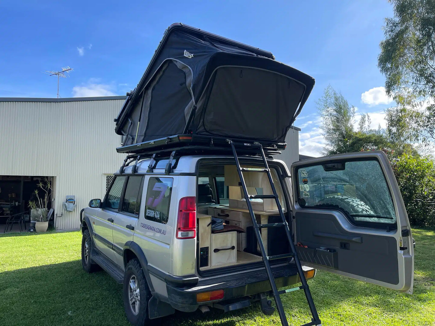 WILDLANDS BUSH CRUISER VERSION 2 ROOF TOP TENT