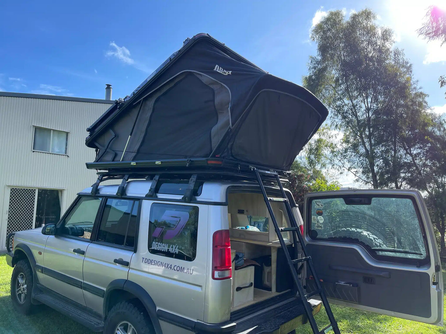 WILDLANDS BUSH CRUISER VERSION 2 ROOF TOP TENT