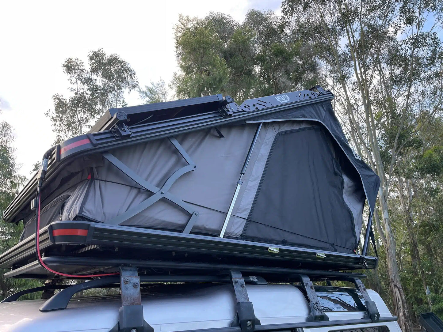WILDLANDS BUSH CRUISER VERSION 2 ROOF TOP TENT