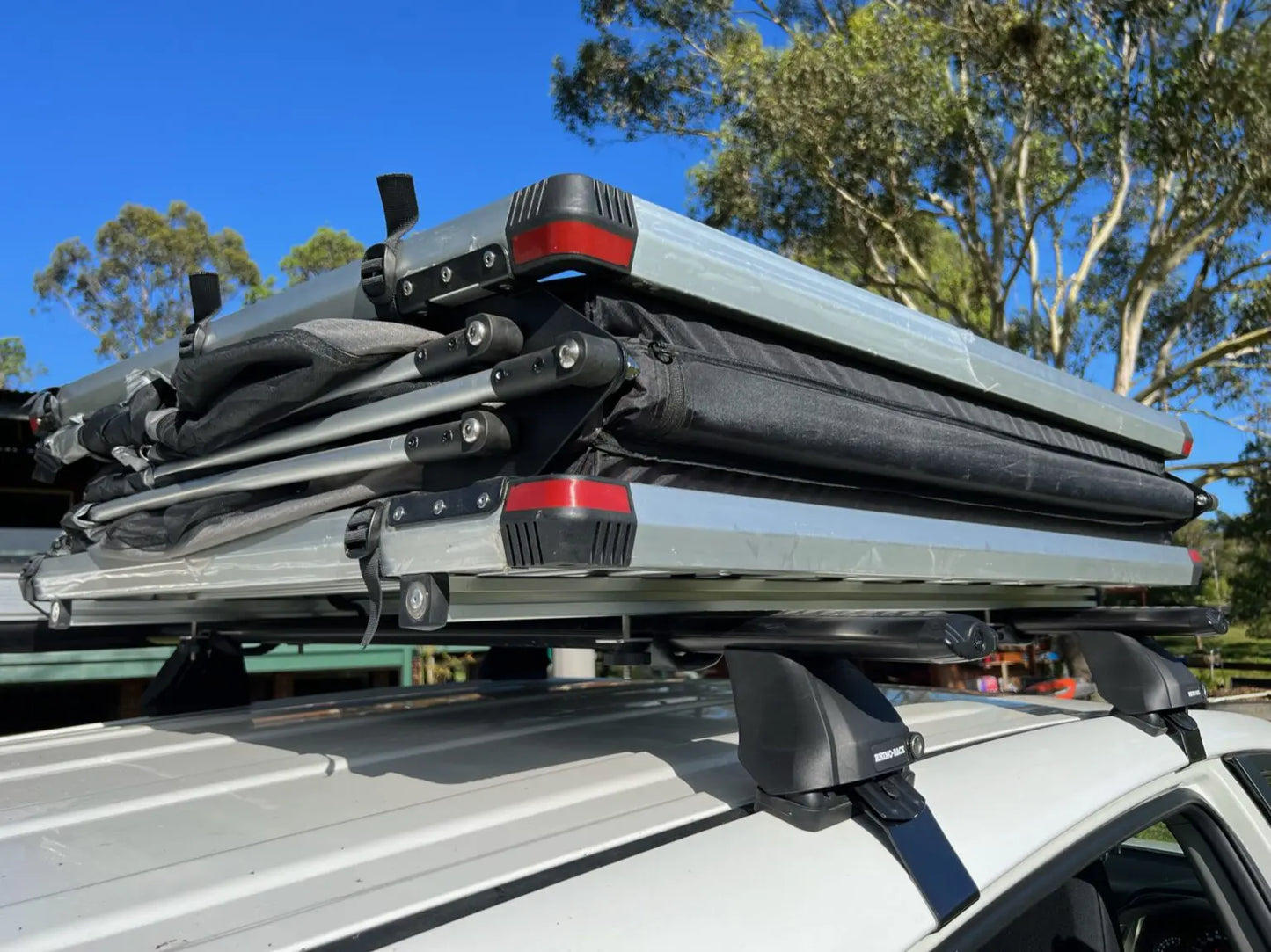 DRIFTA STOCKTON LITE CRUISER PRO XL ROOF TOP TENT