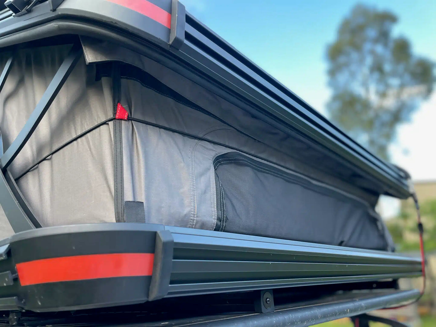 WILDLANDS BUSH CRUISER VERSION 2 ROOF TOP TENT