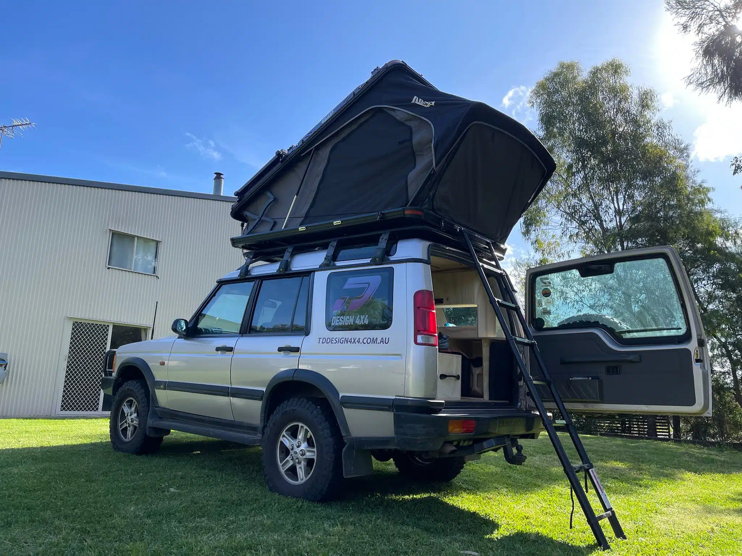 WILDLANDS BUSH CRUISER VERSION 2 ROOF TOP TENT