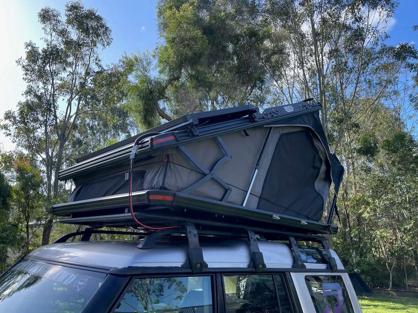 WILDLANDS BUSH CRUISER VERSION 2 ROOF TOP TENT