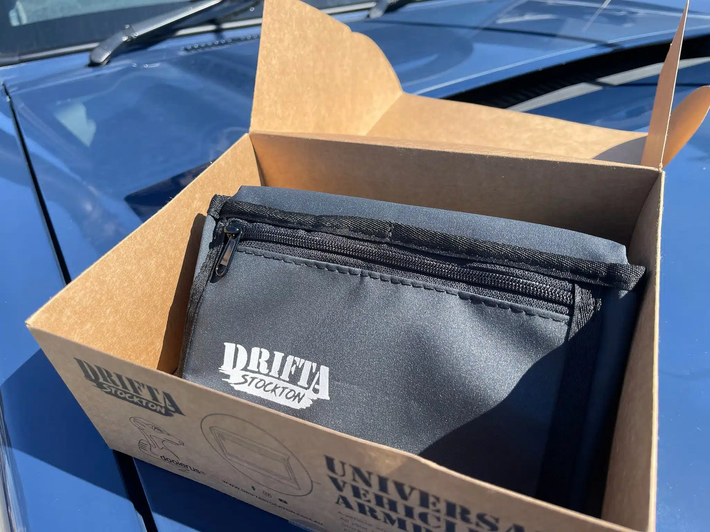 UNIVERSAL VEHICLE ARMREST DOOIERUS