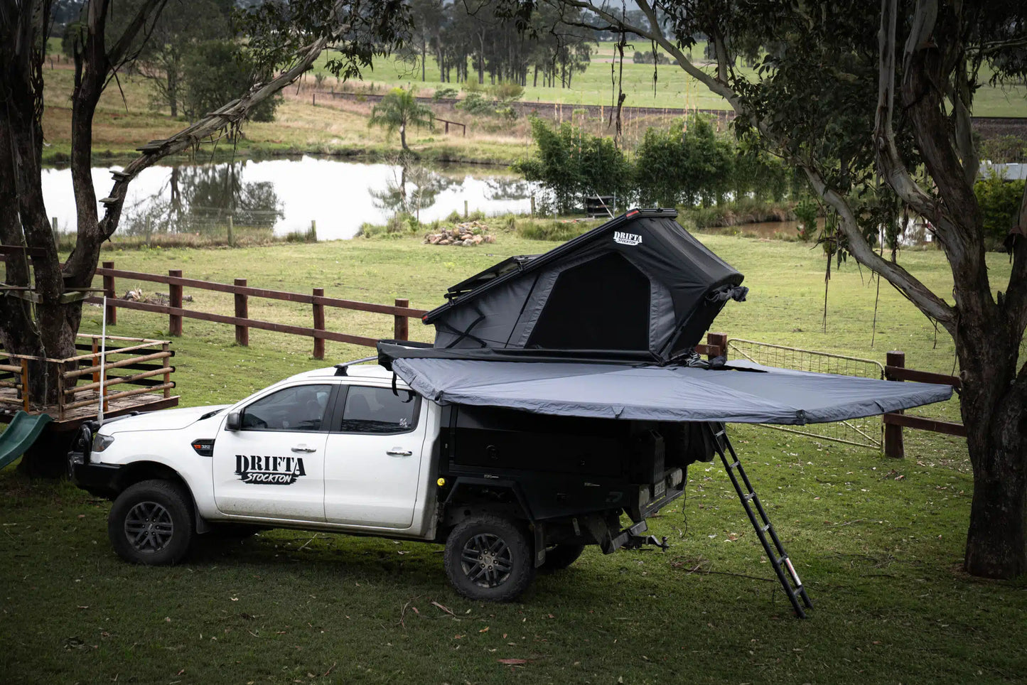 WILDLANDS BUSH CRUISER VERSION 2 ROOF TOP TENT