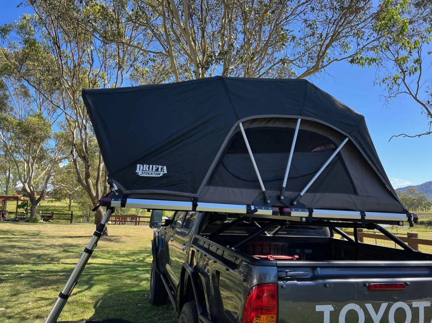 DRIFTA STOCKTON LITE CRUISER PRO XL ROOF TOP TENT
