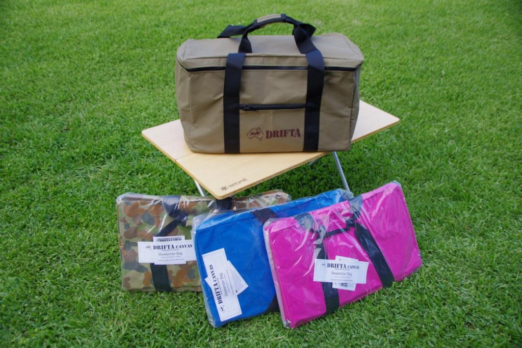 WEEKENDER BAG
