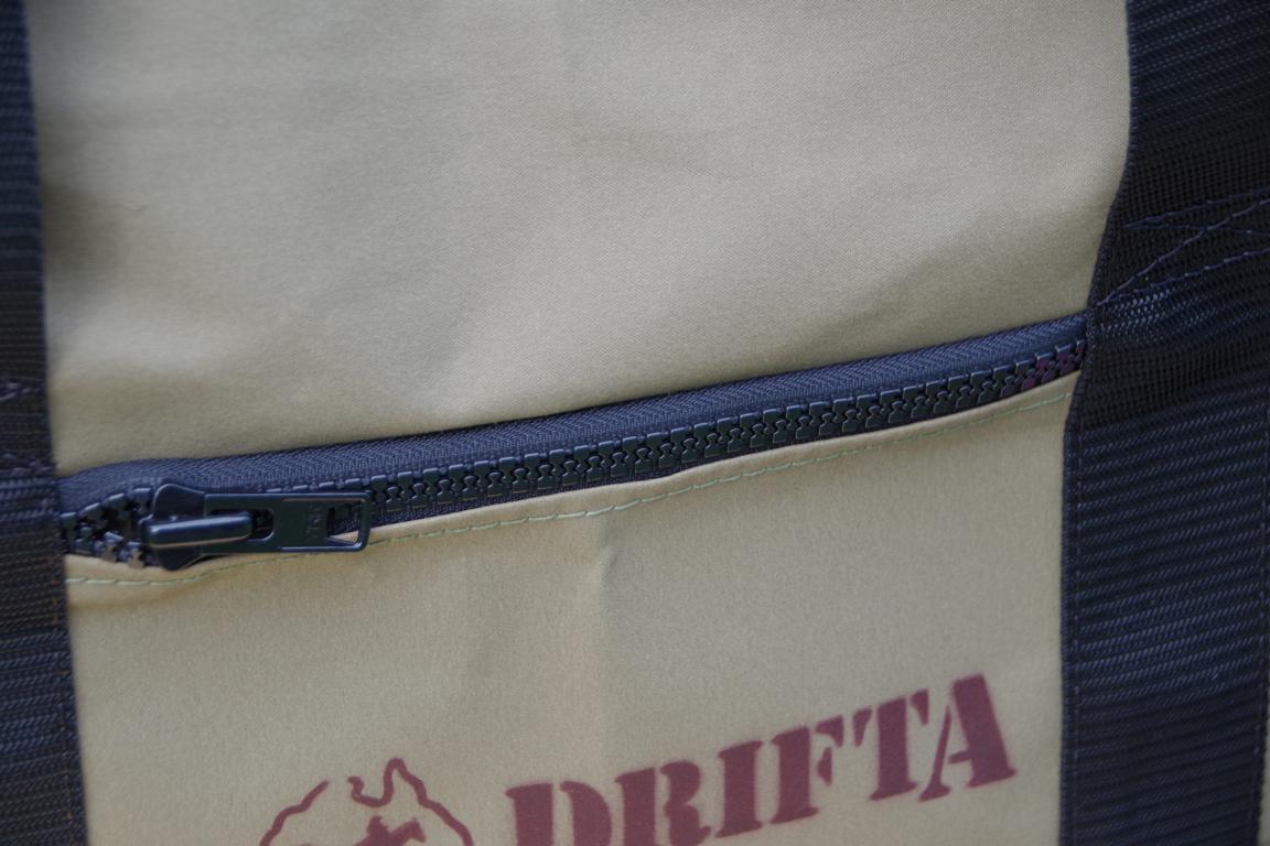 WEEKENDER BAG