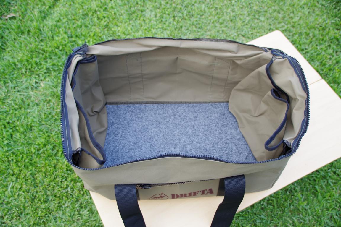 WEEKENDER BAG