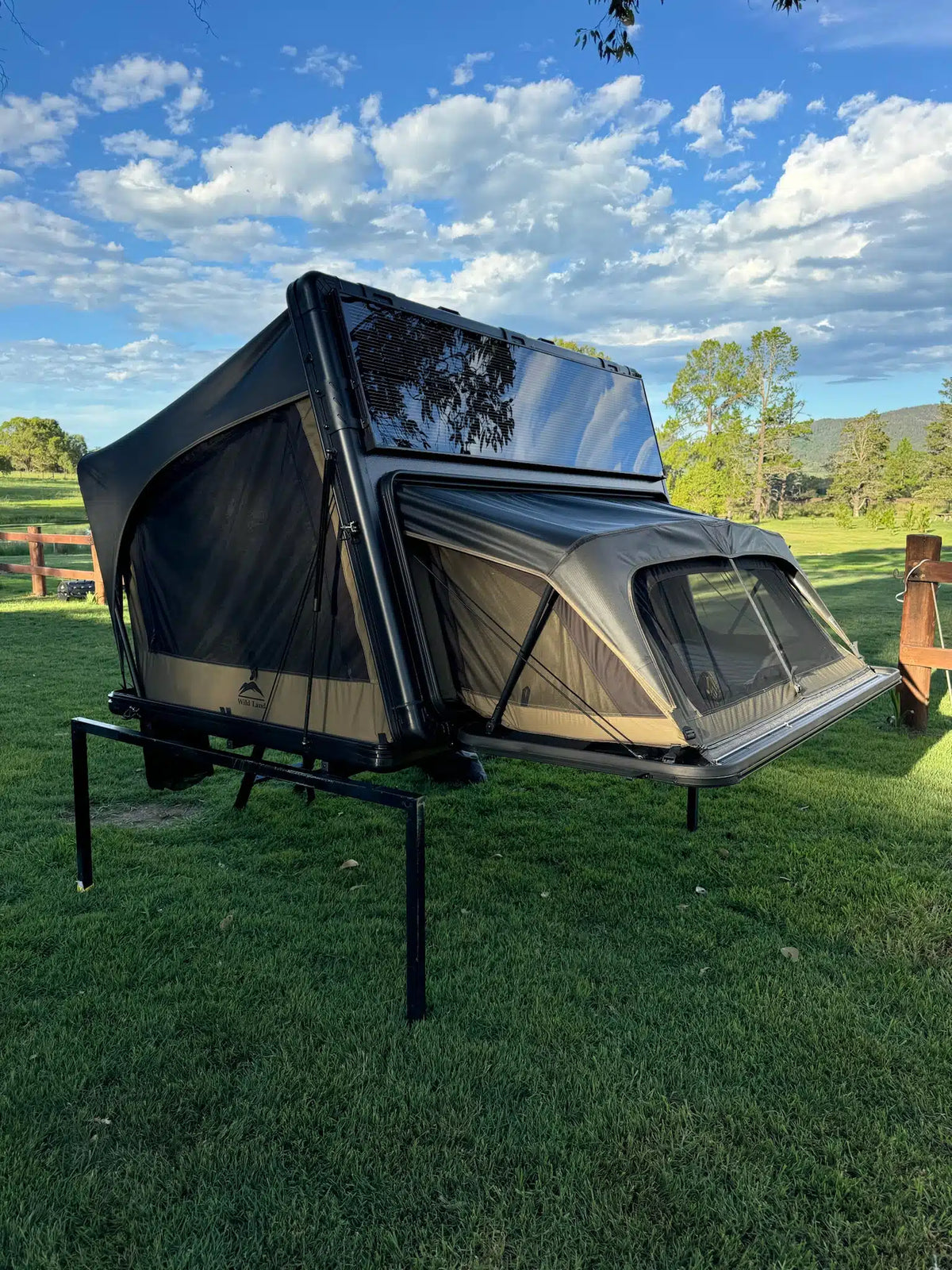 WILD LAND DESERT CRUISER PLUS ROOF TOP TENT
