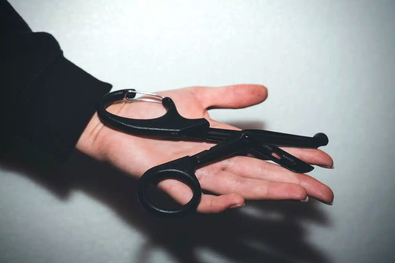 OUTDOOR SCISSORS / TRAUMA SHEARS DRIFTA STOCKTON