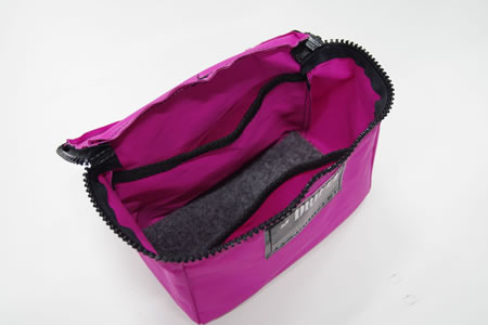 TOILETRY BAG