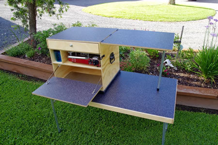 SMALL TRAVEL KITCHEN WITH LID